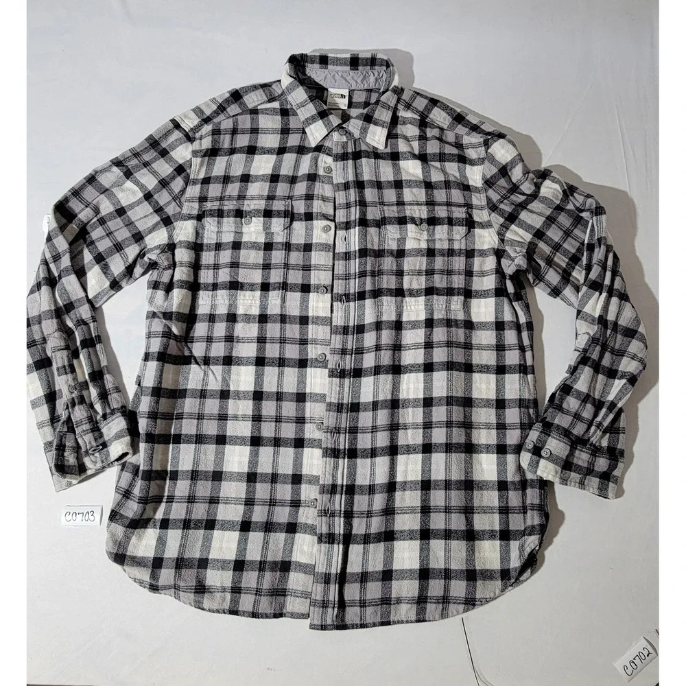 The North Face Mens XL Grey Black Plaid Flannel Button Down Shirt NF0A4QPJ F23